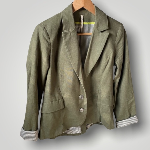 Willow & Clay • Linen Blazer - Picture 1 of 10